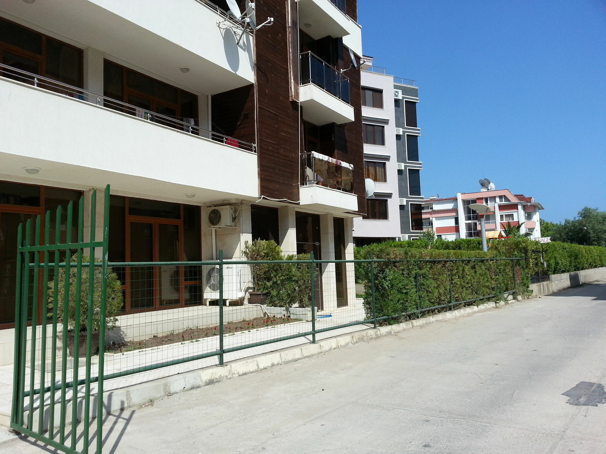 Eden - Menada Apartments Sunny Beach Exterior foto